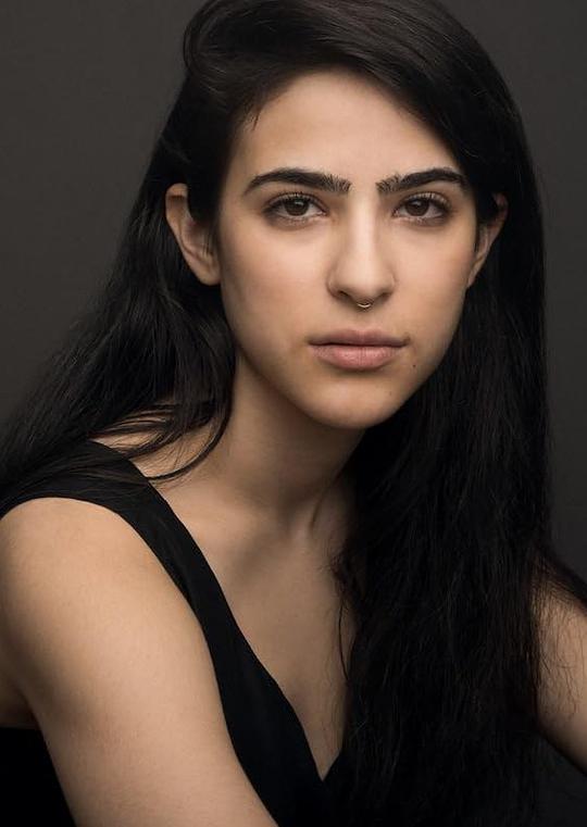 安妮·福克斯 Annie Fox