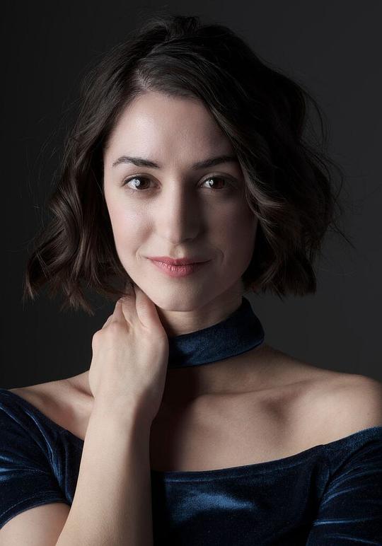 莎拉·施密特 Sara Schmidt