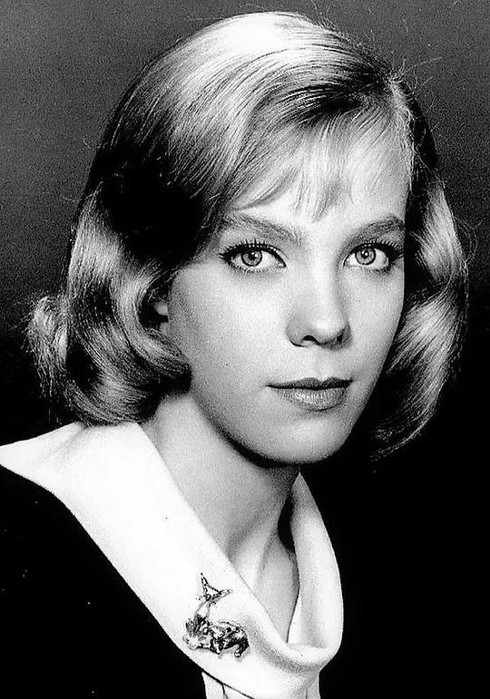 齐娜·贝休恩 Zina Bethune