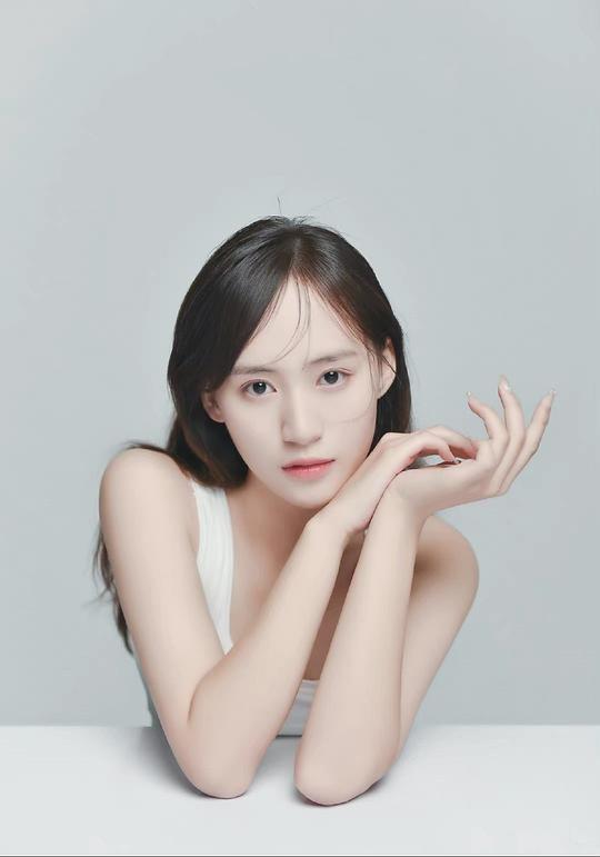 张蔚羽 Weiyu Zhang