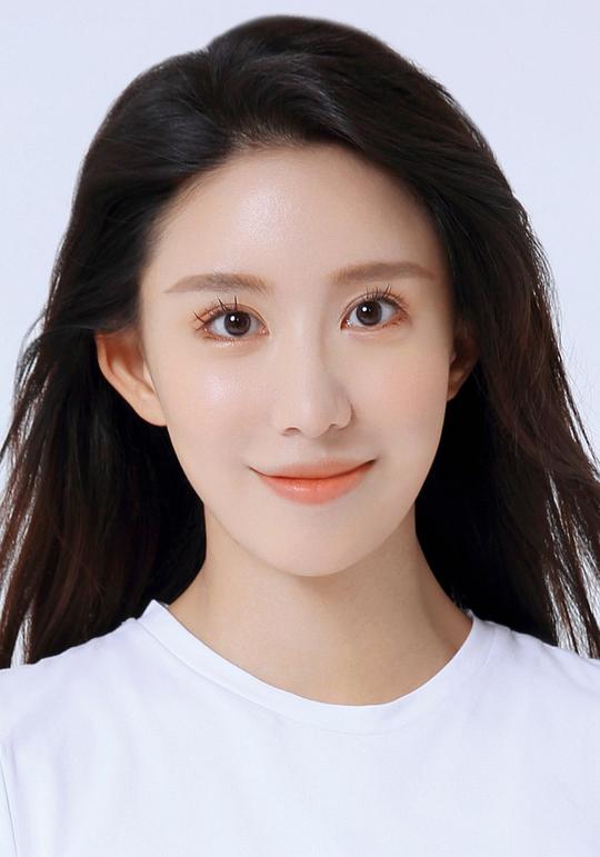 管梓君 Zijun Guan