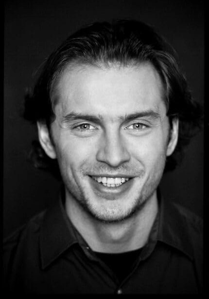 维克多劳奇迈克 Victor Loukianenko