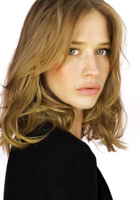 Camille Stopps Camille Stopps
