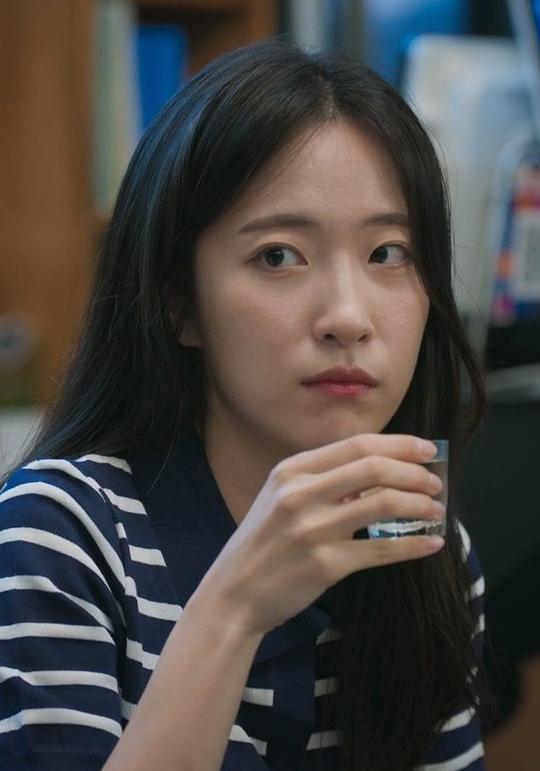 郑智恩 Ji-Eun Jeong