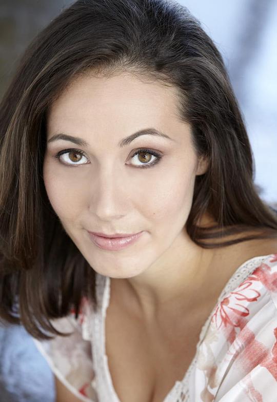 Julia Juhas Julia Juhas