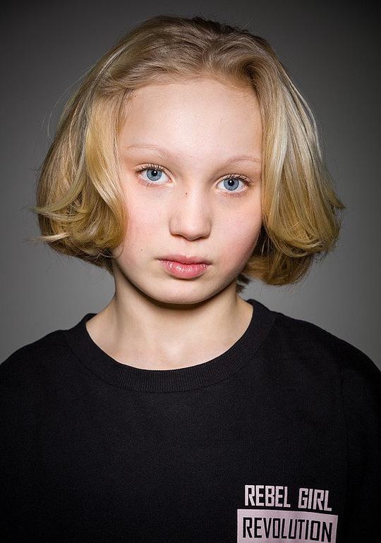 海伦娜·泽格尔 Helena Zengel