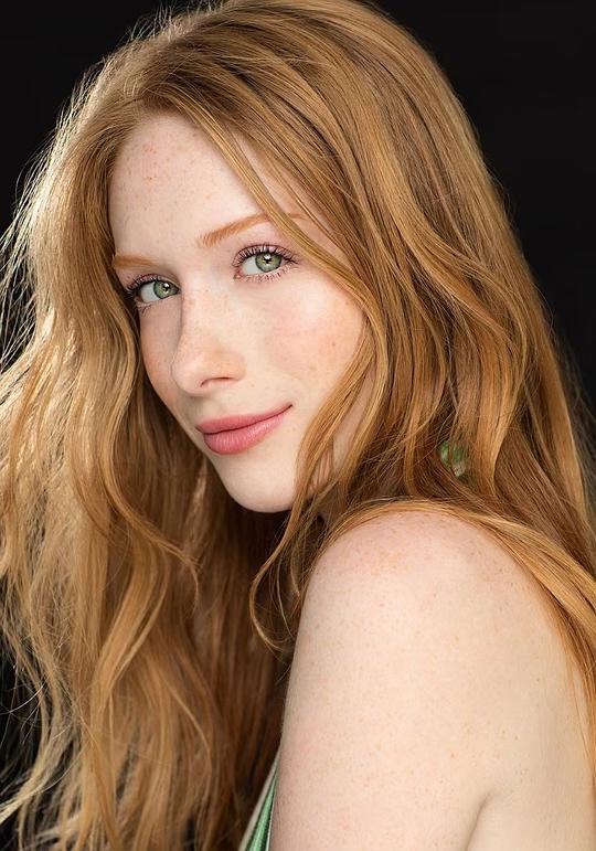 莉莉·卡冬 Lily Cardone