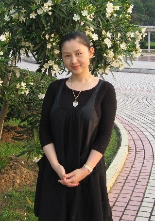 钟鹭霞 Luxia Zhong