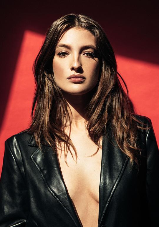 安德烈娅·巴特洛 Andrea Bartlow