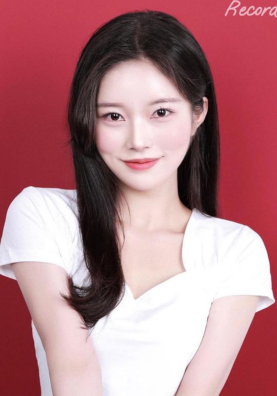 李素罗 Lee so ra