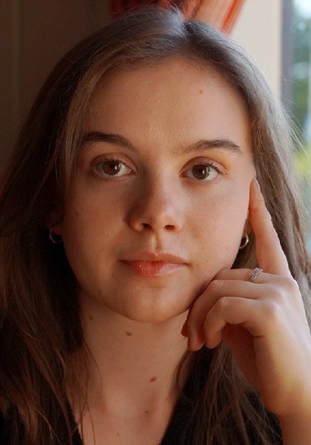 西德尼·布伦菲尔德 Sydney Brumfield