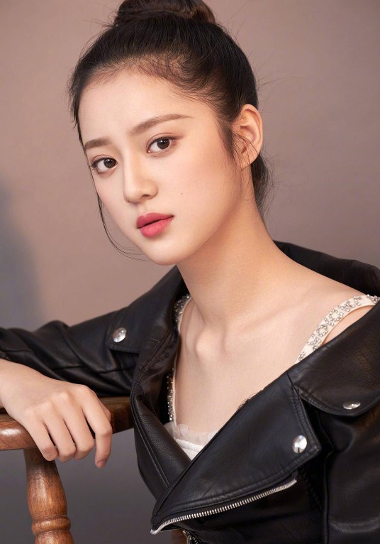 江安菁 Anjing Jiang