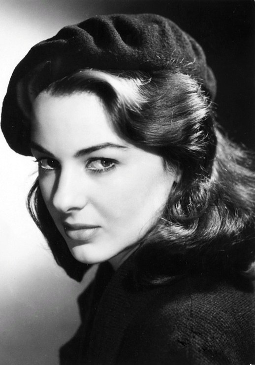 埃莱奥若拉·罗西·德拉哥 Eleonora Rossi Drago