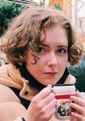 爱丽丝·奥斯曼 Alice Oseman