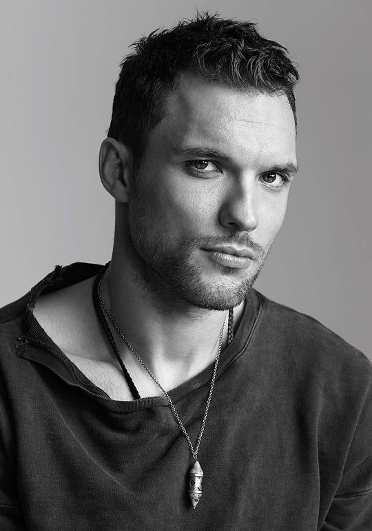 艾德·斯克林 Ed Skrein