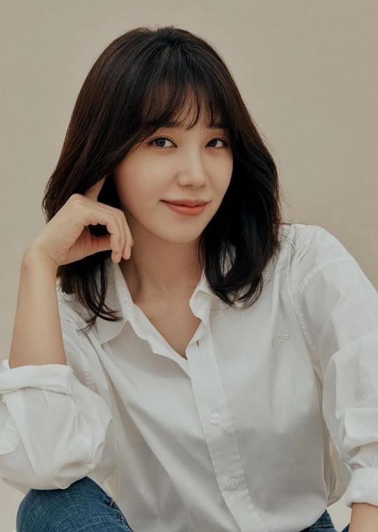郑恩地 Eun-ji Jung