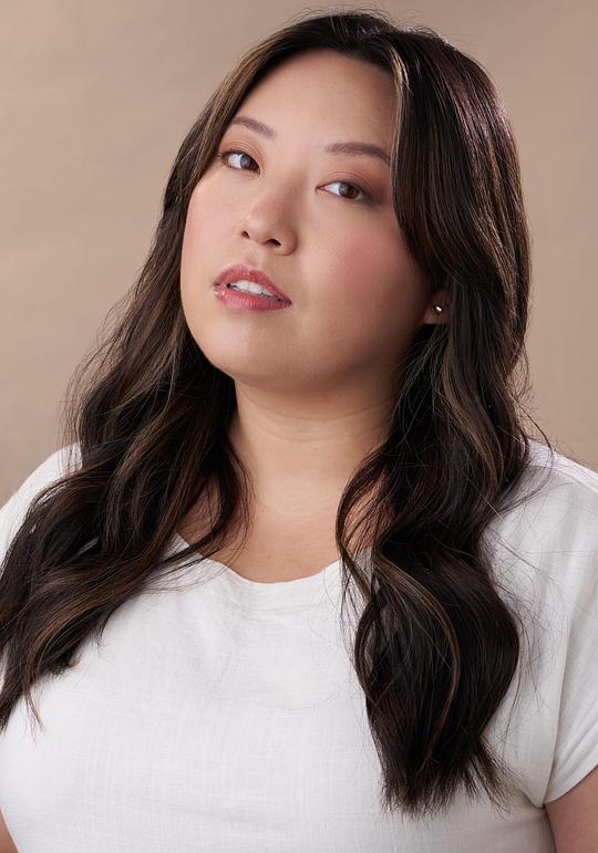 珍尼佛·郑 Jennifer Chung