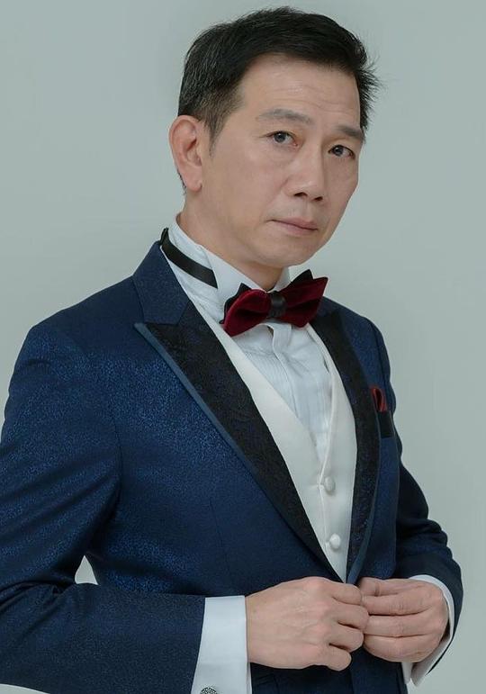 袁富华 Fu-wah Yuen