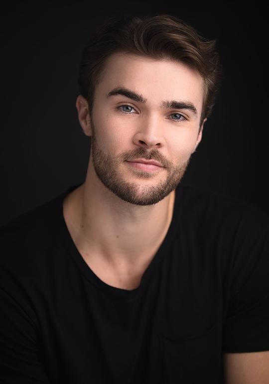 泰勒·罗伯格 Tyler Roberge