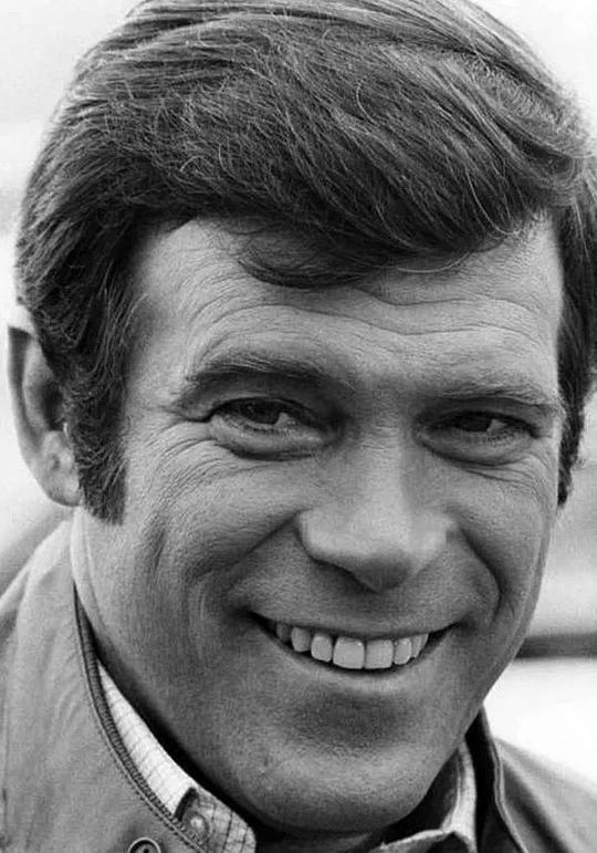 克里斯托弗·乔治 Christopher George