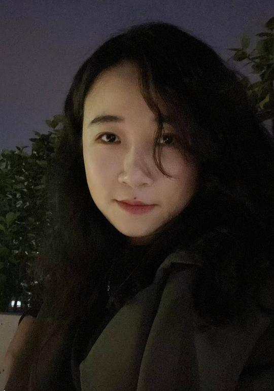 黄琰 Yan Huang