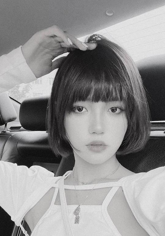 李雪涵 Xuehan Li