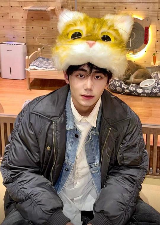 钟政  Zhong Zheng