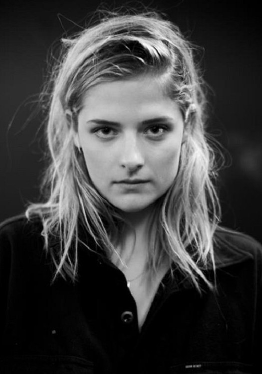 路易莎·雅格布森 Louisa Jacobson