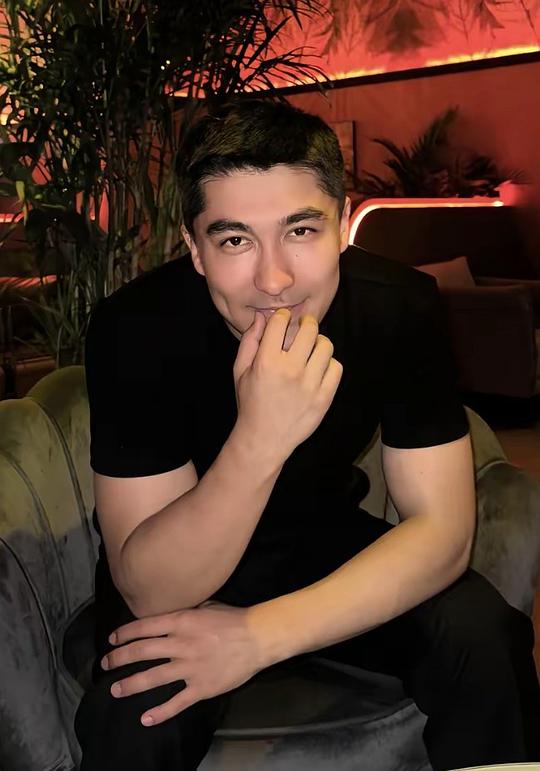 依力亚斯·吐尔逊 Elyas Tursun