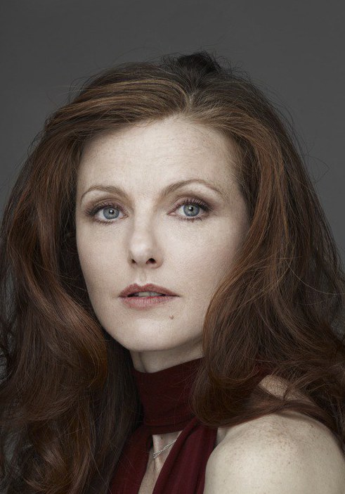 索菲-查洛特·胡桑 Sophie-Charlotte Husson