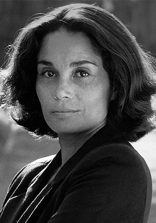 维多利亚·拉西莫 Victoria Racimo