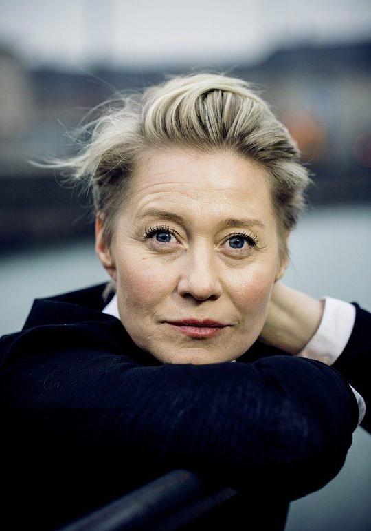 崔娜·蒂虹 Trine Dyrholm