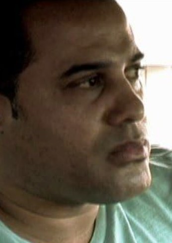 F·华伦天奴·莫拉莱斯 F. Valentino Morales