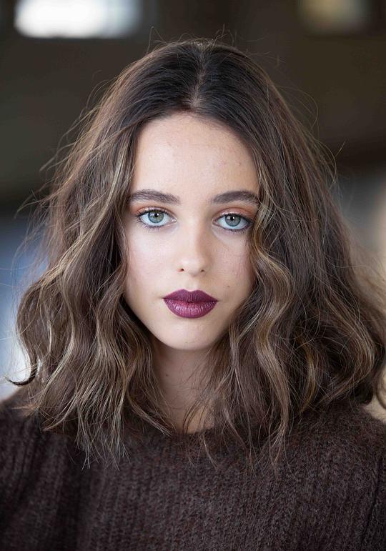 苔丝·巴泰勒米 Tess Barthélémy