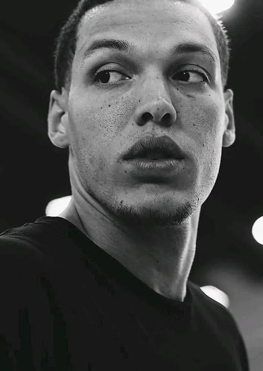 阿隆·戈登 Aaron Gordon