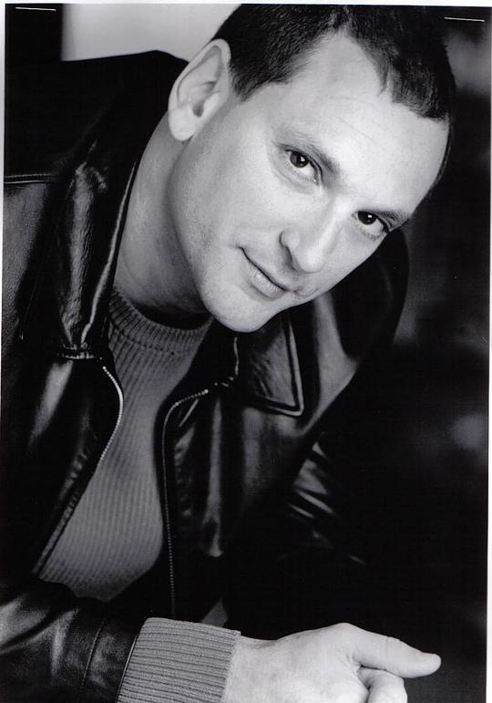 Robert Bella Robert Bella