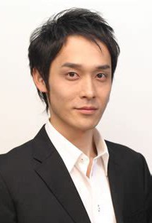 和泉宗兵 Tomohide Koizumi