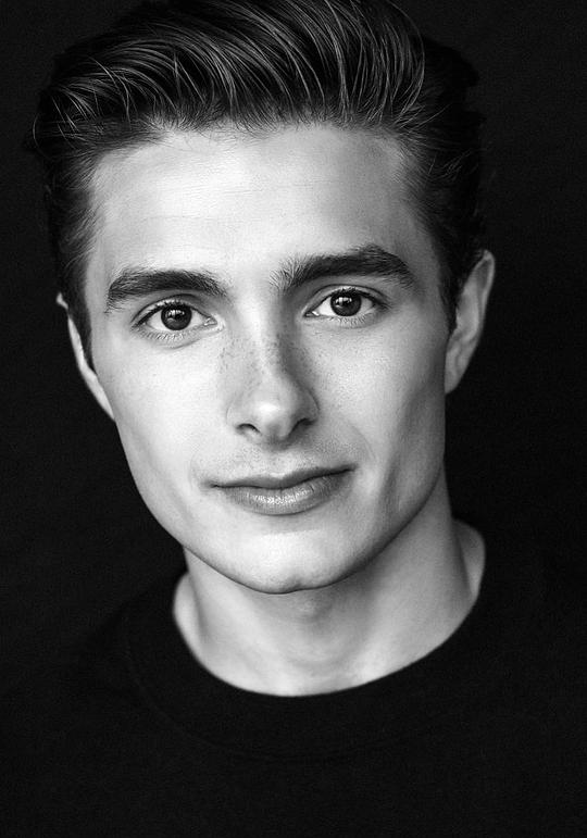 吉诺·亚拿尼亚 Gino Anania