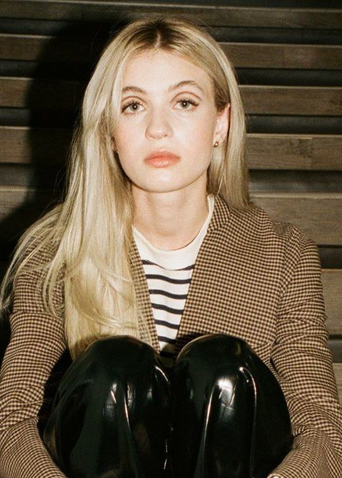 奥利维亚·韦尔奇 Olivia Welch