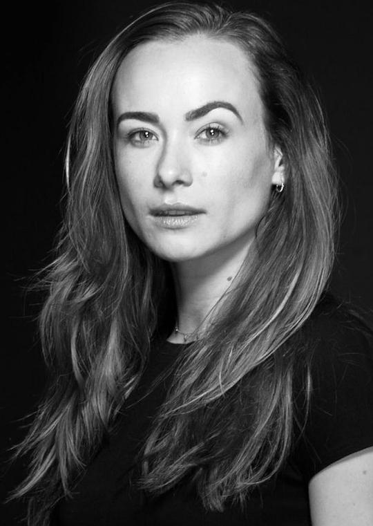 伊莫根·丽沃 Imogen Leaver