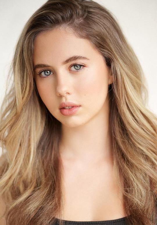 伊登·吉尔摩 Eden Summer Gilmore