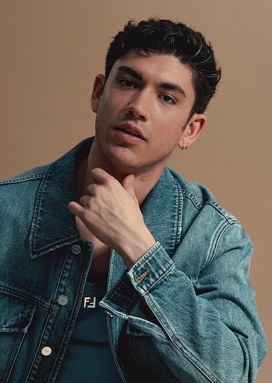 阿奇·雷诺 Archie Renaux