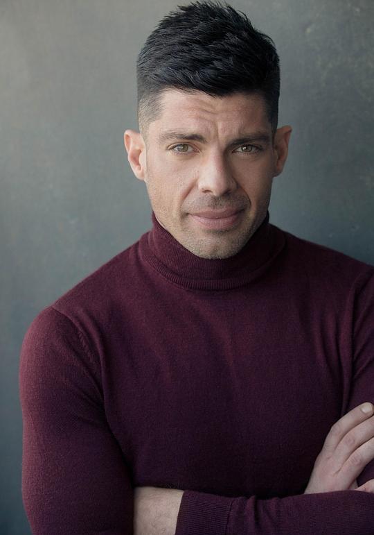 罗南·萨默斯 Ronan Summers