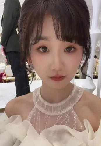 曲笑孝 Xiaoxiao Qu