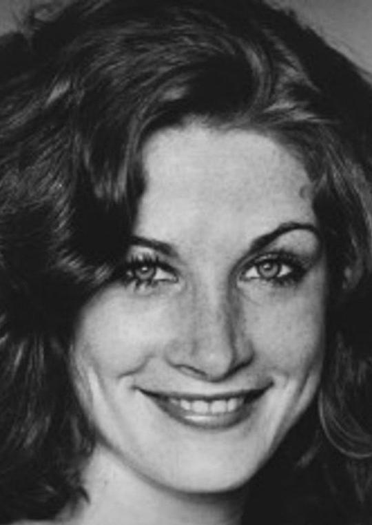劳里·齐默 Laurie Zimmer
