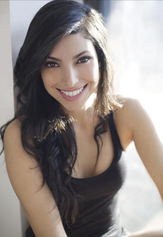 康斯坦斯·帕拉维西诺 Constanza Palavecino