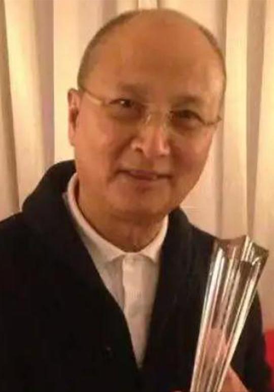 黄建勋 Chien-Hsun Huang