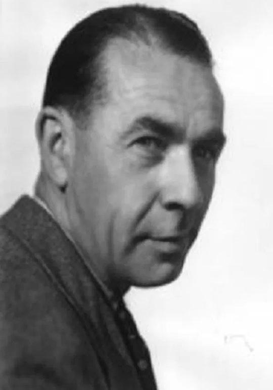 蒙哥马利·塔利 Montgomery Tully