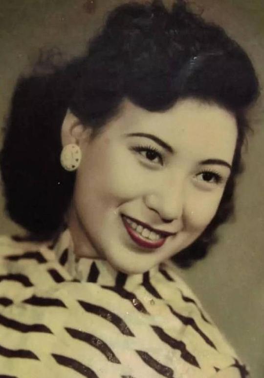 童芷苓 Zhiling Tong