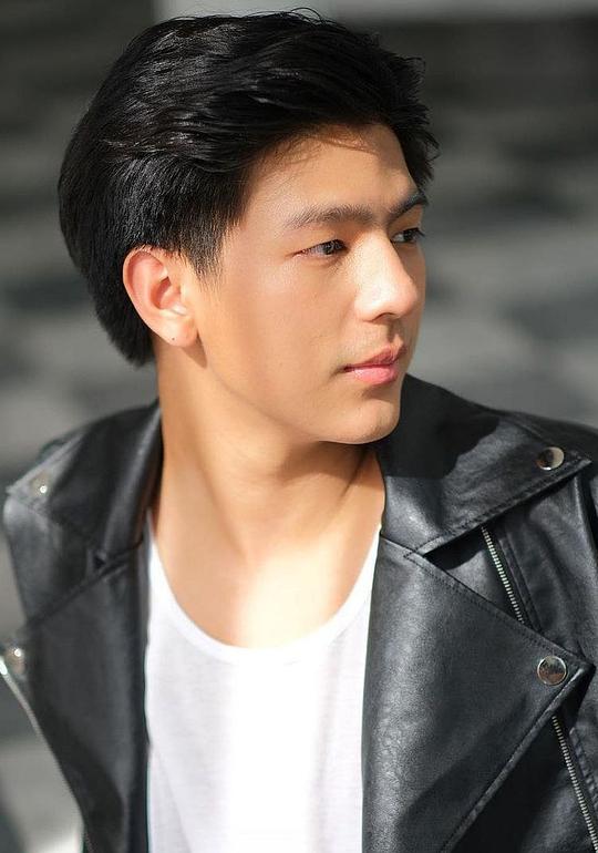 佑·科欧库尔·迪瓦特塔纳努奎尔 Yo Korkuer Deewattananukul
